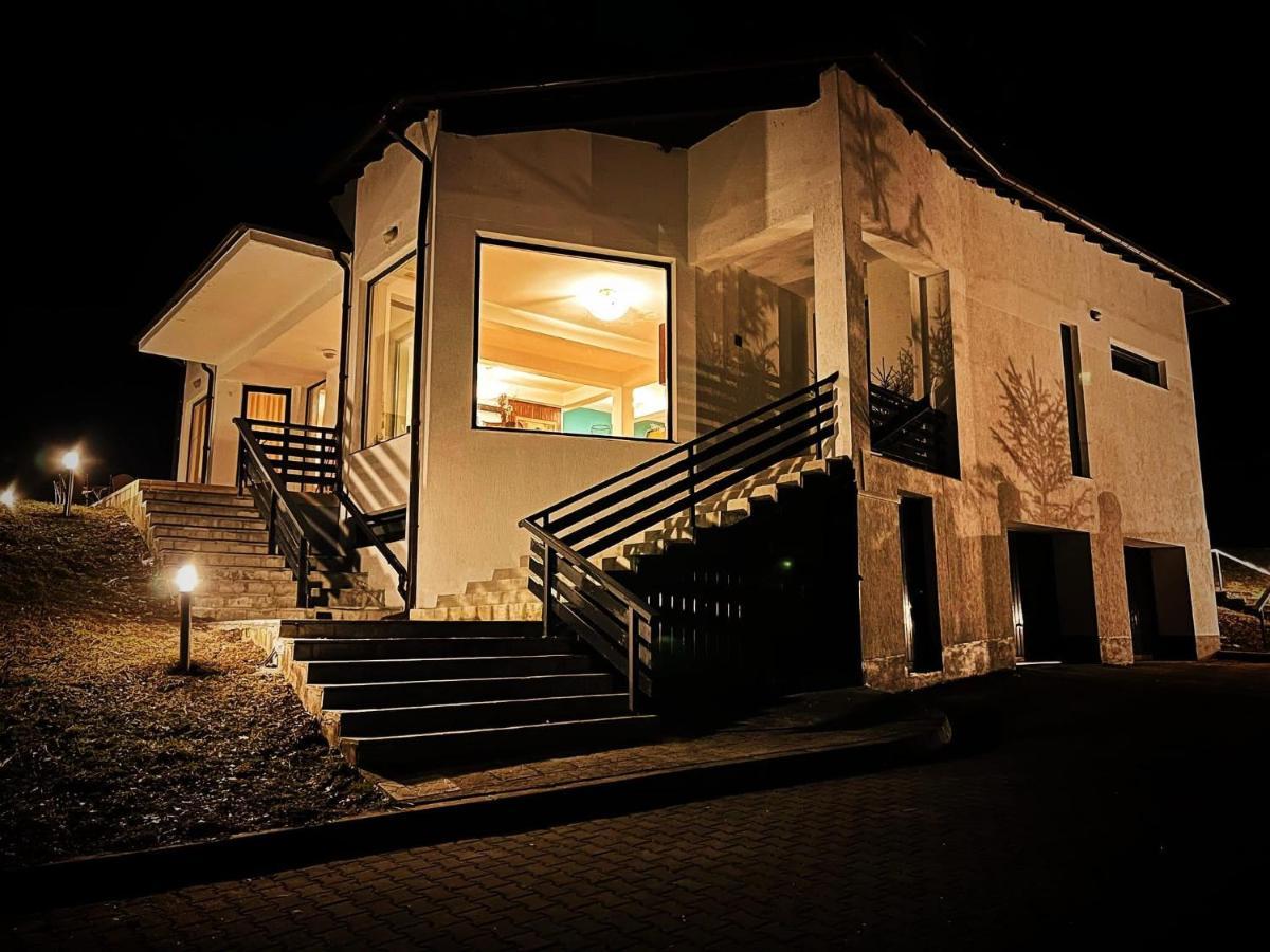 Villa & Spa 4Temporadas - Plaiul Foii Zărneşti エクステリア 写真